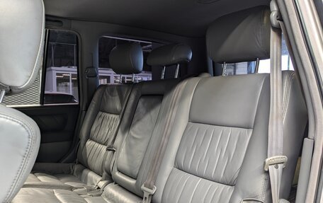 Toyota Land Cruiser 100 рестайлинг 2, 2002 год, 1 385 000 рублей, 30 фотография