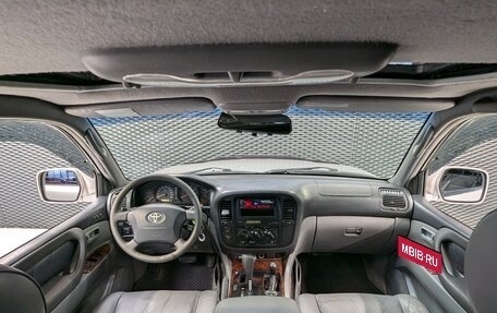 Toyota Land Cruiser 100 рестайлинг 2, 2002 год, 1 385 000 рублей, 28 фотография
