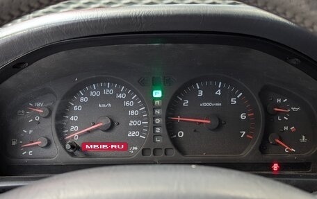 Toyota Land Cruiser 100 рестайлинг 2, 2002 год, 1 385 000 рублей, 20 фотография