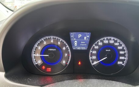 Hyundai Solaris II рестайлинг, 2012 год, 850 000 рублей, 10 фотография