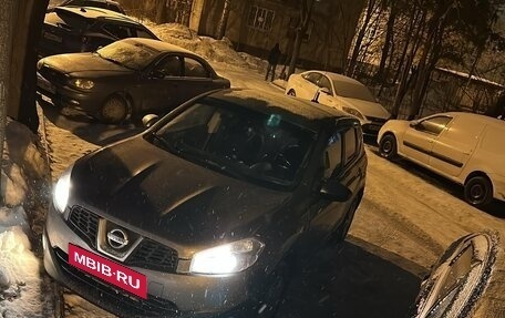 Nissan Qashqai, 2011 год, 900 000 рублей, 9 фотография