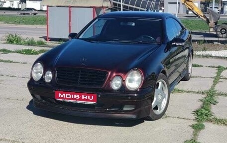 Mercedes-Benz CLK-Класс, 2000 год, 890 000 рублей, 1 фотография