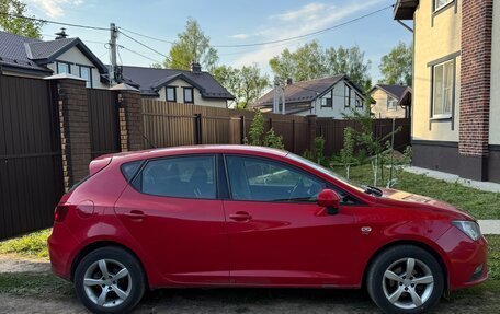 SEAT Ibiza IV рестайлинг 2, 2012 год, 780 000 рублей, 5 фотография
