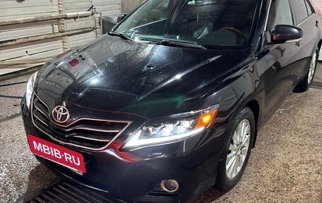 Toyota Camry, 2011 год, 1 100 000 рублей, 2 фотография