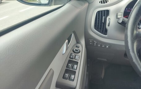 KIA Sportage III, 2010 год, 1 300 000 рублей, 10 фотография