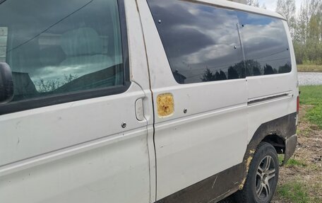 Mazda Bongo Friendee i рестайлинг, 2001 год, 350 000 рублей, 3 фотография