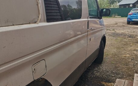 Mazda Bongo Friendee i рестайлинг, 2001 год, 350 000 рублей, 8 фотография