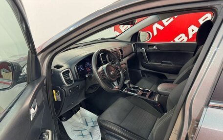 KIA Sportage IV рестайлинг, 2018 год, 2 260 000 рублей, 10 фотография