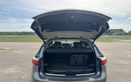 Infiniti QX70, 2015 год, 3 300 000 рублей, 8 фотография