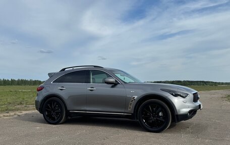 Infiniti QX70, 2015 год, 3 300 000 рублей, 2 фотография