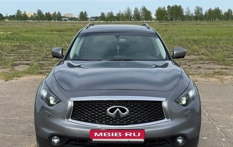 Infiniti QX70, 2015 год, 3 300 000 рублей, 4 фотография