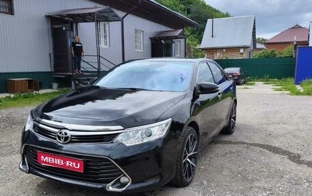 Toyota Camry, 2016 год, 2 350 000 рублей, 1 фотография