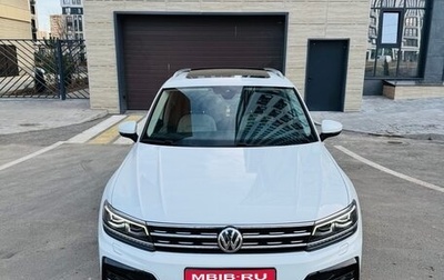 Volkswagen Tiguan II, 2019 год, 3 300 000 рублей, 1 фотография