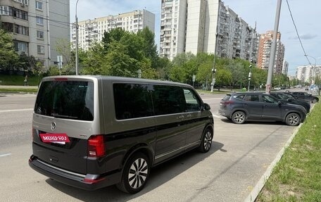 Volkswagen Multivan T6 рестайлинг, 2020 год, 7 800 000 рублей, 4 фотография