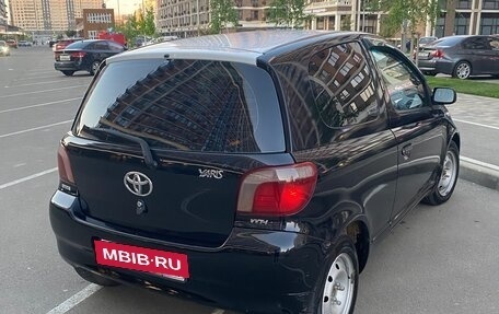 Toyota Yaris I рестайлинг, 2001 год, 380 000 рублей, 3 фотография