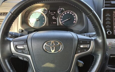 Toyota Land Cruiser Prado 150 рестайлинг 2, 2021 год, 7 800 000 рублей, 4 фотография