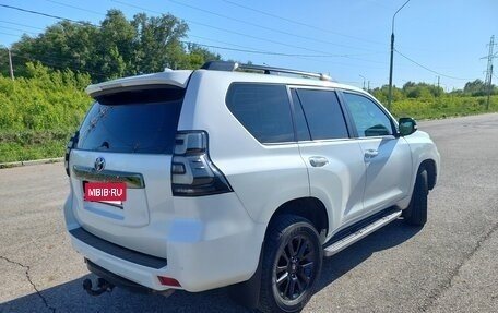 Toyota Land Cruiser Prado 150 рестайлинг 2, 2021 год, 7 800 000 рублей, 15 фотография