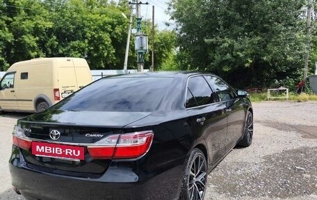 Toyota Camry, 2016 год, 2 350 000 рублей, 5 фотография