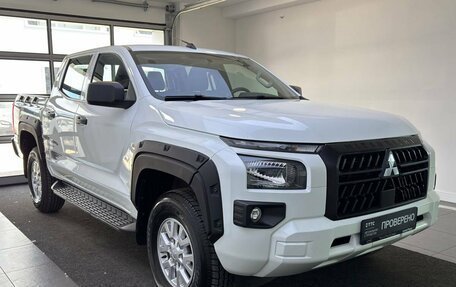 Mitsubishi L200, 2024 год, 4 300 000 рублей, 3 фотография