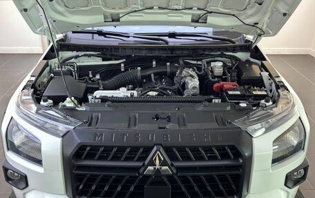 Mitsubishi L200, 2024 год, 4 300 000 рублей, 11 фотография