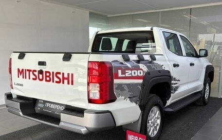 Mitsubishi L200, 2024 год, 4 300 000 рублей, 6 фотография