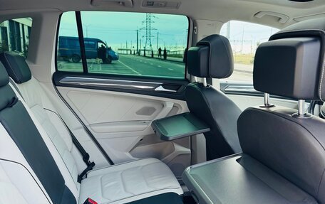 Volkswagen Tiguan II, 2019 год, 3 300 000 рублей, 25 фотография