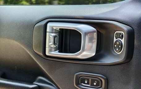 Jeep Wrangler, 2021 год, 3 330 002 рублей, 19 фотография