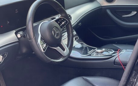 Mercedes-Benz E-Класс, 2019 год, 2 200 000 рублей, 7 фотография