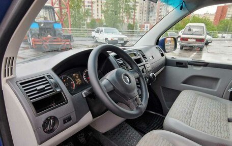 Volkswagen Transporter T5 рестайлинг, 2010 год, 1 500 000 рублей, 13 фотография