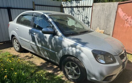 KIA Rio II, 2010 год, 700 000 рублей, 2 фотография