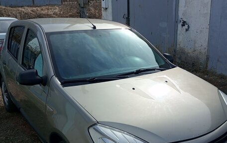 Renault Sandero I, 2010 год, 470 000 рублей, 2 фотография