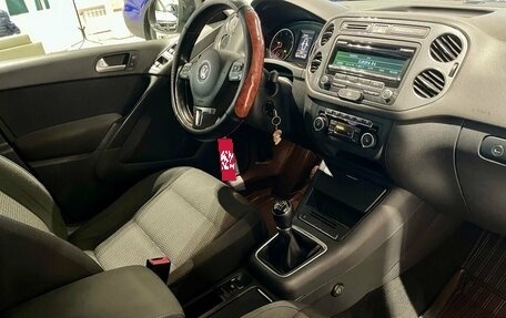 Volkswagen Tiguan I, 2013 год, 999 999 рублей, 11 фотография