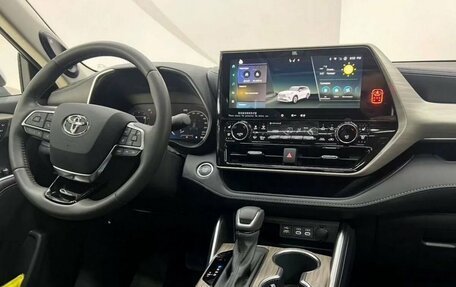 Toyota Highlander, 2025 год, 5 899 000 рублей, 15 фотография