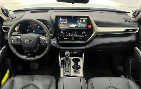 Toyota Highlander, 2025 год, 5 899 000 рублей, 16 фотография