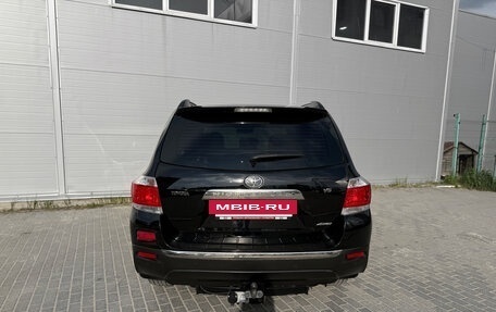 Toyota Highlander III, 2012 год, 1 345 000 рублей, 5 фотография
