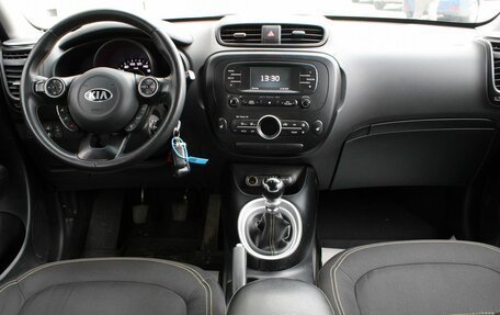KIA Soul II рестайлинг, 2016 год, 990 000 рублей, 12 фотография
