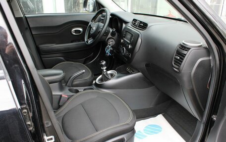 KIA Soul II рестайлинг, 2016 год, 990 000 рублей, 18 фотография