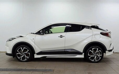 Toyota C-HR I рестайлинг, 2017 год, 1 730 000 рублей, 3 фотография