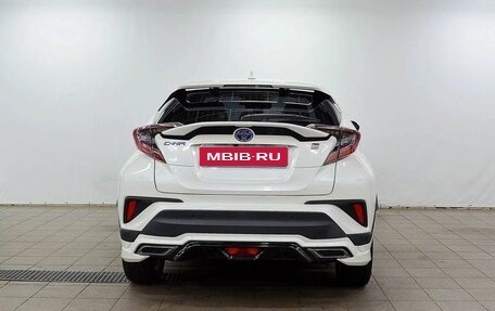Toyota C-HR I рестайлинг, 2017 год, 1 730 000 рублей, 6 фотография