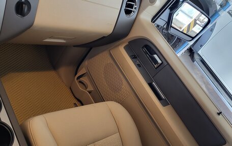 Ford Expedition, 2011 год, 3 800 000 рублей, 21 фотография