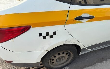Hyundai Solaris II рестайлинг, 2015 год, 450 000 рублей, 14 фотография