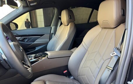 BMW 5 серия, 2024 год, 7 800 000 рублей, 10 фотография