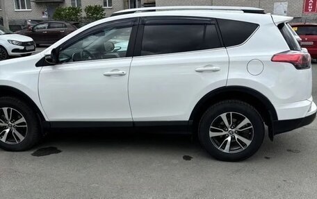 Toyota RAV4, 2017 год, 2 520 000 рублей, 3 фотография