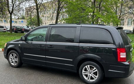 Chrysler Voyager IV, 2008 год, 1 300 000 рублей, 10 фотография