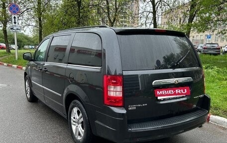 Chrysler Voyager IV, 2008 год, 1 300 000 рублей, 9 фотография