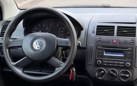 Volkswagen Polo IV рестайлинг, 2005 год, 460 000 рублей, 5 фотография