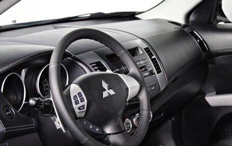 Mitsubishi Outlander III рестайлинг 3, 2012 год, 1 157 000 рублей, 11 фотография
