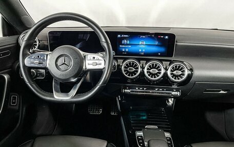 Mercedes-Benz CLA, 2019 год, 3 897 000 рублей, 12 фотография