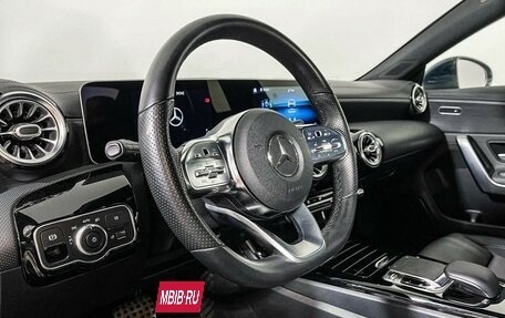 Mercedes-Benz CLA, 2019 год, 3 897 000 рублей, 13 фотография