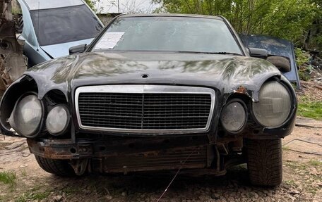 Mercedes-Benz E-Класс, 1997 год, 130 000 рублей, 2 фотография